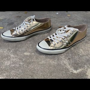 Donald J Pliner - Gold sneaker -